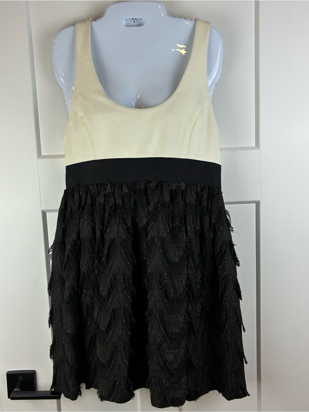 Ali Ro Ivory Black Textured Mini Dress Party Formal Size 8 d